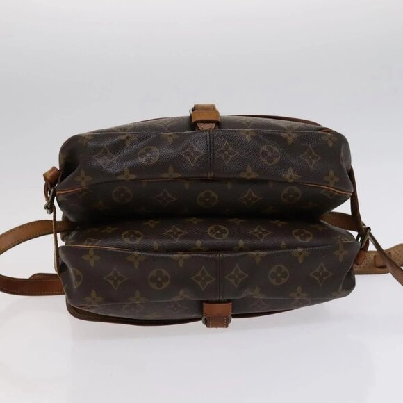LOUIS VUITTON Monogram Saumur 30 Shoulder Bag M42256 LV Auth 115416 - Picture 5 of 16